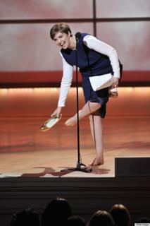 Lena Dunham feet photo thumbnail