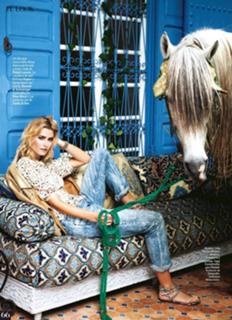 Lena Gercke feet photo thumbnail