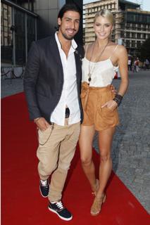 Lena Gercke feet photo thumbnail