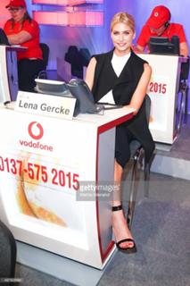 Lena Gercke feet photo thumbnail