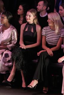 Lena Gercke feet photo thumbnail