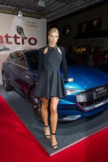 Lena Gercke feet photo thumbnail