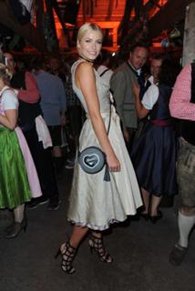 Lena Gercke feet photo thumbnail