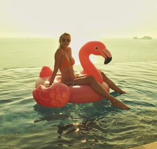 Lena Gercke feet photo thumbnail