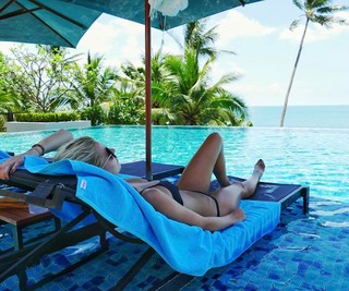 Lena Gercke feet photo thumbnail