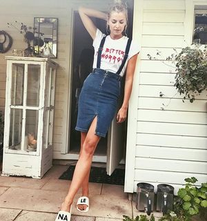 Lena Gercke feet photo thumbnail