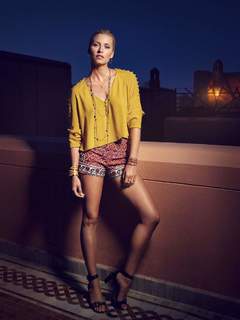 Lena Gercke feet photo thumbnail