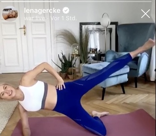 Lena Gercke feet photo thumbnail