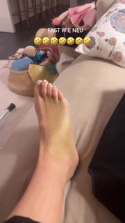 Lena Gercke feet photo thumbnail