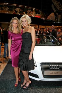 Lena Gercke feet photo thumbnail