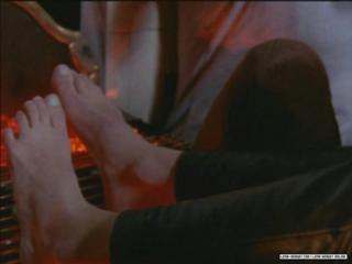 Lena Headey feet photo thumbnail