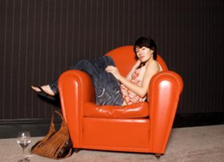 Lena Headey feet photo thumbnail