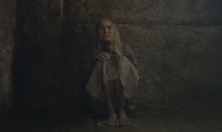 Lena Headey feet photo thumbnail