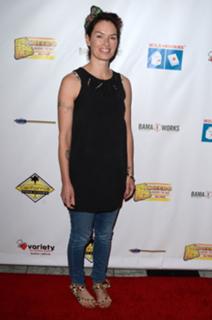 Lena Headey feet photo thumbnail