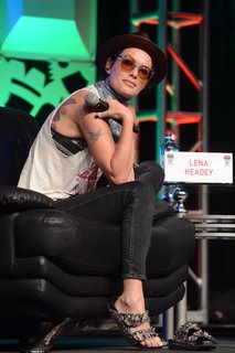 Lena Headey feet photo thumbnail