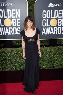 Lena Headey feet photo thumbnail