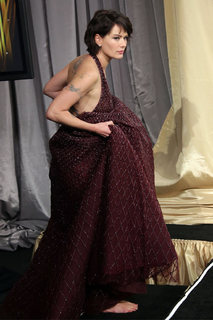 Lena Headey feet photo thumbnail