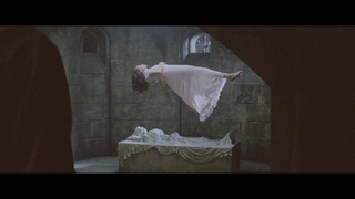 Lena Headey feet photo thumbnail
