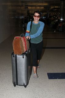 Lena Headey feet photo thumbnail
