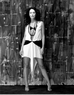 Lena Headey feet photo thumbnail
