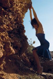 Lena Headey feet photo thumbnail