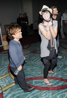 Lena Headey feet photo thumbnail