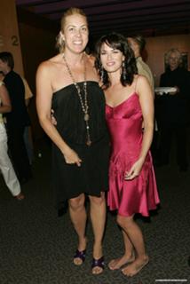 Lena Headey feet photo thumbnail