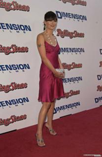 Lena Headey feet photo thumbnail
