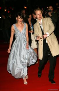 Lena Headey feet photo thumbnail