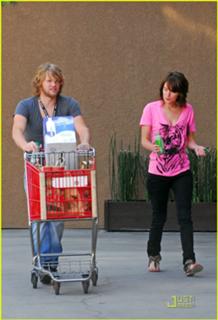 Lena Headey feet photo thumbnail