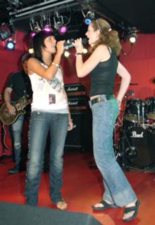 Lena Katina feet photo thumbnail