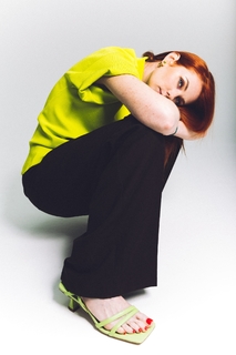 Lena Katina feet photo thumbnail