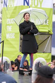 Lena Meyer-Landrut feet photo thumbnail