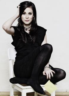Lena Meyer-Landrut feet photo thumbnail