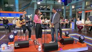 Lena Meyer-Landrut feet photo thumbnail