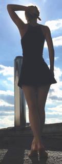 Lena Meyer-Landrut feet photo thumbnail