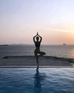 Lena Meyer-Landrut feet photo thumbnail