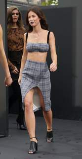 Lena Meyer-Landrut feet photo thumbnail
