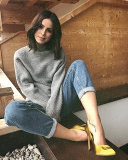 Lena Meyer-Landrut feet photo thumbnail