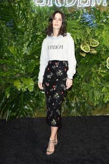 Lena Meyer-Landrut feet photo thumbnail