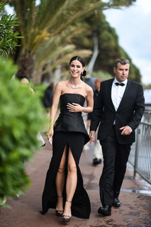 Lena Meyer-Landrut feet photo thumbnail