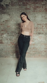Lena Meyer-Landrut feet photo thumbnail