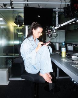 Lena Meyer-Landrut feet photo thumbnail