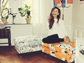 Lena Olin feet photo thumbnail