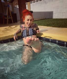 Lena Scissorhands feet photo 9