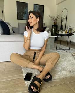 Lena Zevgara feet photo 3