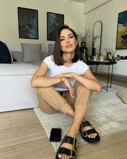 Lena Zevgara feet photo 1