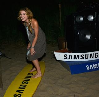 Lenay Olsen feet photo thumbnail