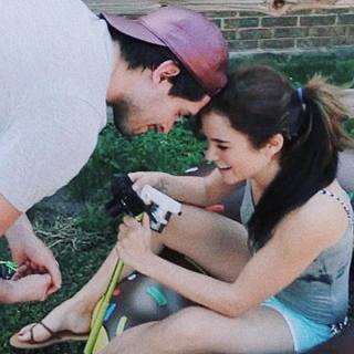 Lenay Olsen feet photo thumbnail