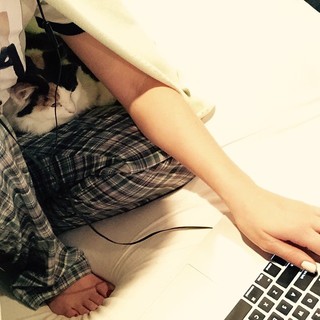 Lenay Olsen feet photo thumbnail